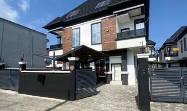 4 room house